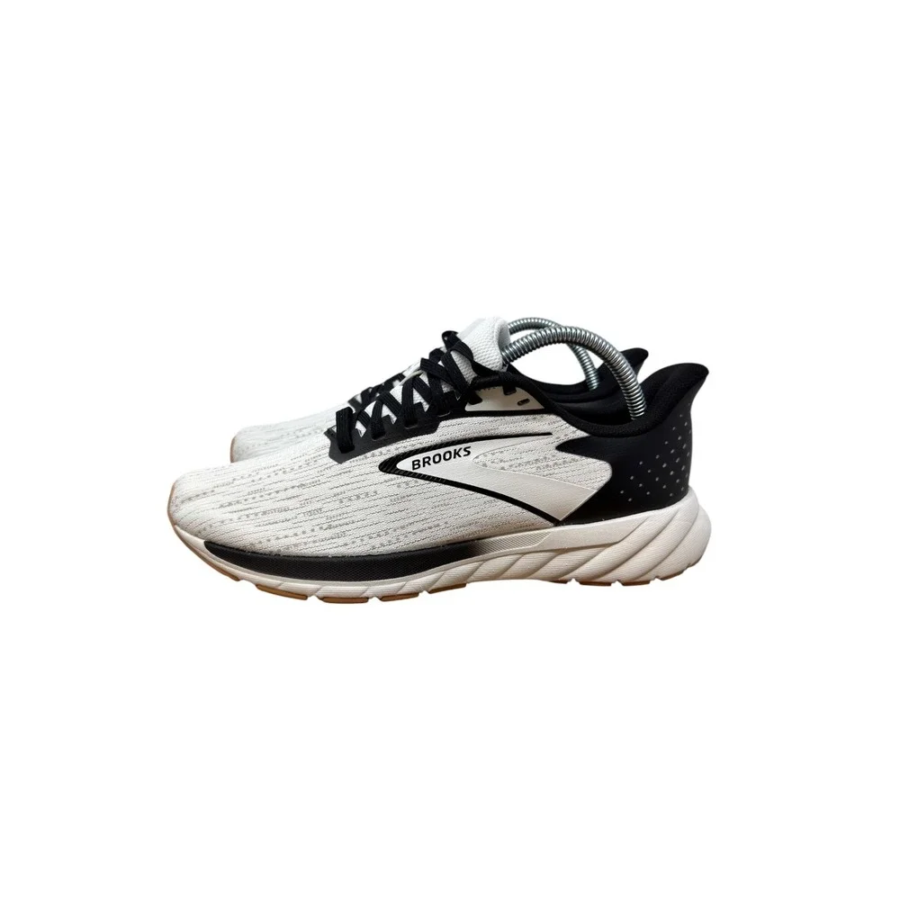 Brooks anthem running